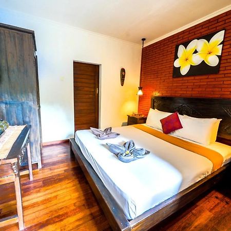 Villa Sanket - Kuta - 6 Bedrooms - 6 Bathrooms - Great Location Екстериор снимка