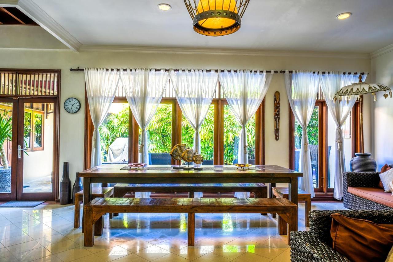 Villa Sanket - Kuta - 6 Bedrooms - 6 Bathrooms - Great Location Екстериор снимка
