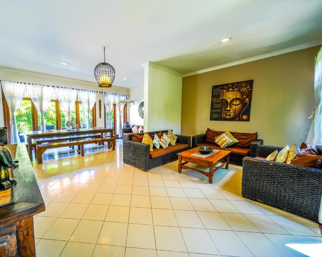 Villa Sanket - Kuta - 6 Bedrooms - 6 Bathrooms - Great Location Екстериор снимка