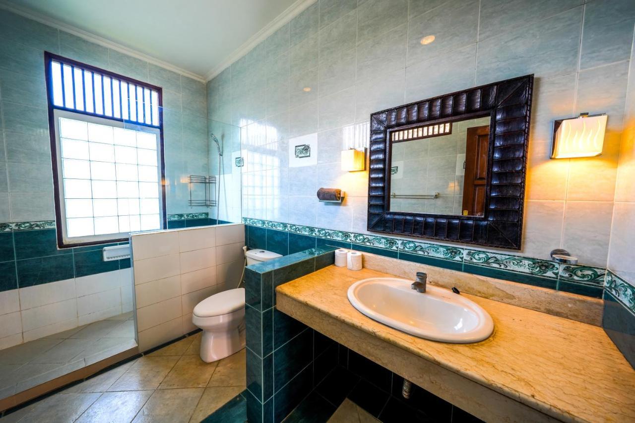 Villa Sanket - Kuta - 6 Bedrooms - 6 Bathrooms - Great Location Екстериор снимка